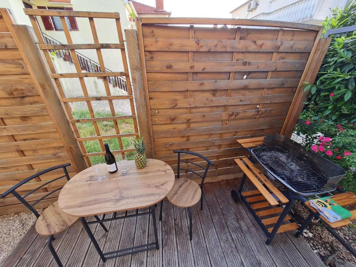 Apartmani Lovre I Zara Eksteriør bilde